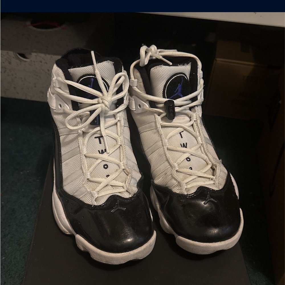 Used Men’s size 8.5 Jordan 6 “Rings”
